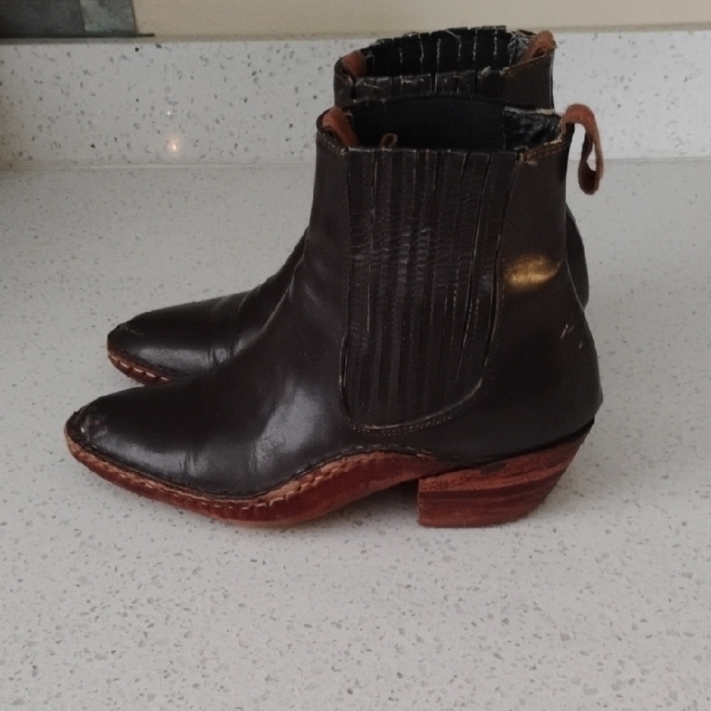 UGG Boots Size 8 Women 6 Men